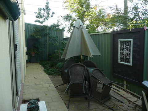 Golden Rivers Holiday Apartments - Holiday Cairns 2