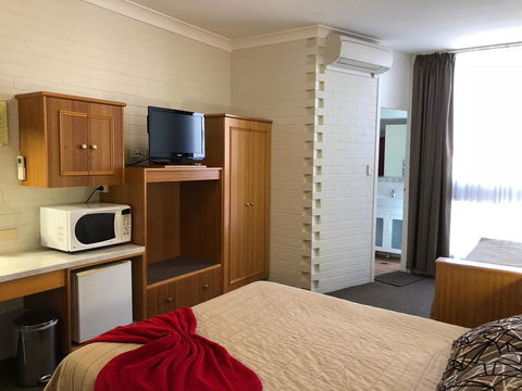 Goulburn Motor Inn - Holiday Cairns 1