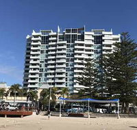 Grand Hotel Apartments Gold Coast by owner - Holiday Cairns