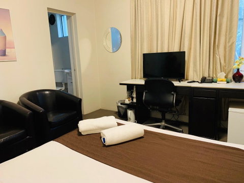 Greenwich Inn Motel - Holiday Cairns 2