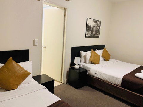 Greenwich Inn Motel - Holiday Cairns 1