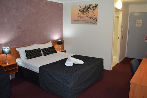 Hampton Villa Motel - Holiday Cairns 2
