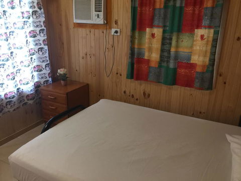 Happytourcairns Sharehouse - Holiday Cairns 2