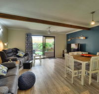 Harbour Court on the Bay - Holiday Cairns
