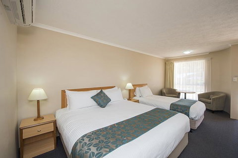 Harbour Sails Motor Inn - Holiday Cairns 1
