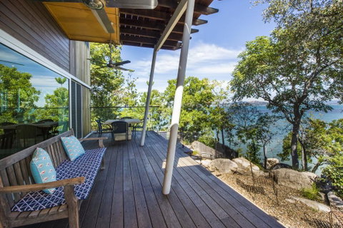 Headland Hideaway - Holiday Cairns 2