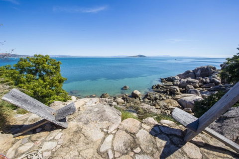 Headland Hideaway - Holiday Cairns 0