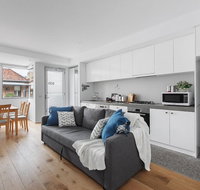 Heart of Windsor Apartment by Ready Set Host - Holiday Cairns