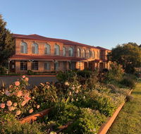 Heritage Motor Inn Goulburn - Holiday Cairns