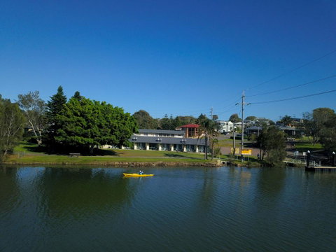 Hibiscus Lakeside Motel - Holiday Cairns 0