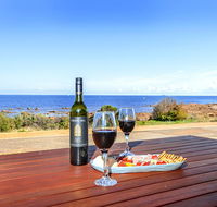 High Tide - Wallaroo Beachfront Property - Pet-Friendly - Holiday Cairns