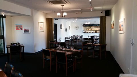 Highway One Motel - Holiday Cairns 1