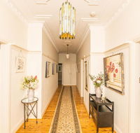 Hillside Cottage  Comfy Spacious Walk to CBD  Stannies - Holiday Cairns