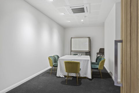 Hobart City Apartments - Holiday Cairns 3