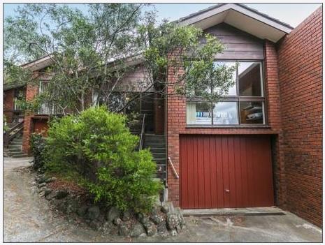 Holiday Home In The Heart Of Anglesea - Holiday Cairns 0
