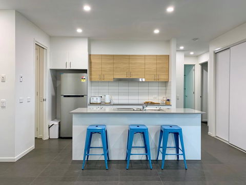 Homely Getaways In New Torquay - Holiday Cairns 3