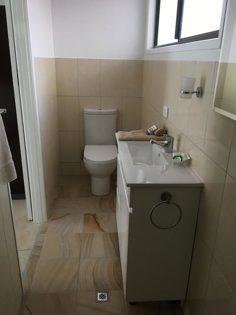 Hotel Corones - Holiday Cairns 3