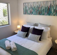 Island Central - Close to everything Free WiFi  Netflix - Holiday Cairns