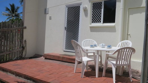 Island Magic - Townhouse No.1 - Holiday Cairns 3