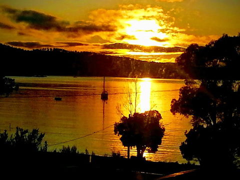 Islandview Beachhouse - 60m Down Driveway To Beach, Dover Tasmania - Holiday Cairns 0