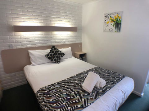 Jacaranda Place Motor Inn - Holiday Cairns 2
