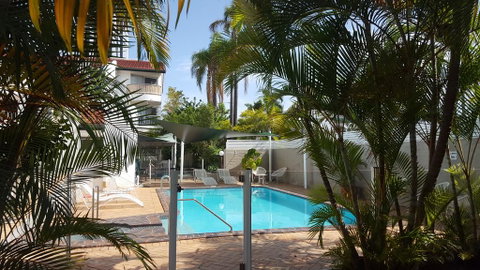 Jen's Place - Holiday Cairns 0