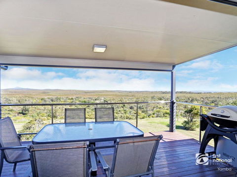 Jinalong 17 Pacific Street Family Home Great Views. - Holiday Cairns 0