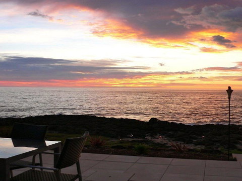 Jones's Beach House - Perfect Location With Views! - Holiday Cairns 3