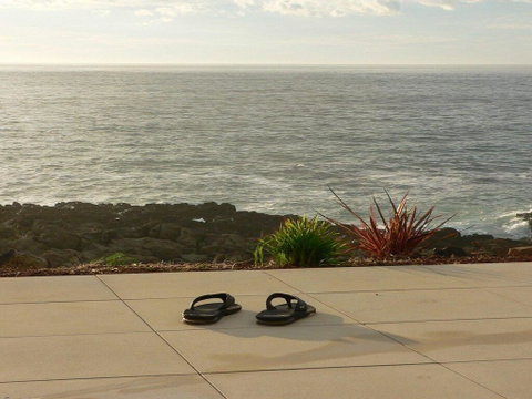 Jones's Beach House - Perfect Location With Views! - Holiday Cairns 1