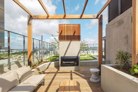 JUDD Your Stylish Richmond Abode Awaits You - Holiday Cairns 0