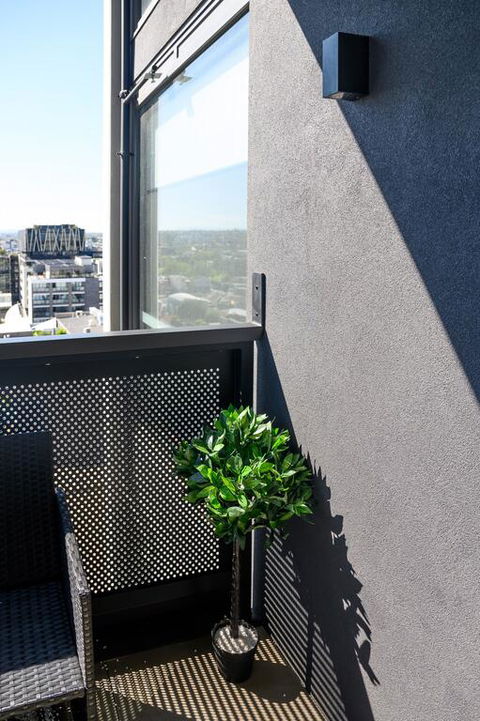 JUDD Your Stylish Richmond Abode Awaits You - Holiday Cairns 3