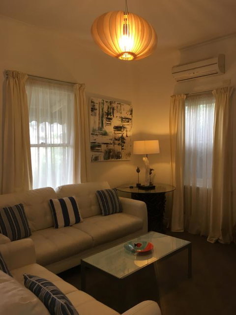 Kaikora Seaside Cottage - Holiday Cairns 2