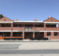 Kaneira Hotel - Holiday Cairns