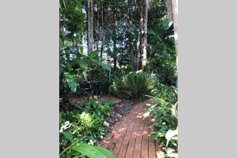 Karma Cottage - Holiday Cairns 1