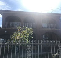 Katie's Antique House - Holiday Cairns