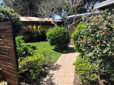 Kauri Cottage - Holiday Cairns 1