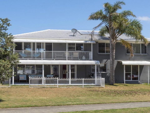 Kendalls Beach House - Holiday Cairns 3