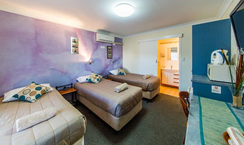 Kingaroy Country Motel - Holiday Cairns 0