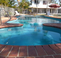 Kinka Palms Beachfront Apartments / Motel - Holiday Cairns