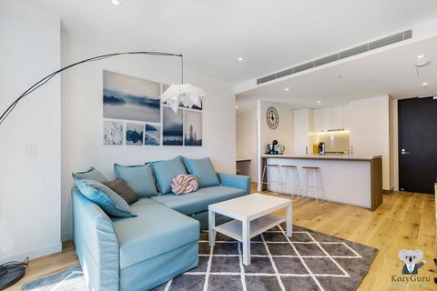 KOZYGURU FORTITUDE VALLEY HOLIDAY STYLE 2 BED APT FREE PARKING QFV211-1601 - Holiday Cairns 0