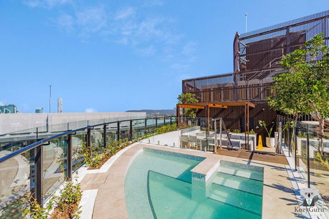 KOZYGURU FORTITUDE VALLEY HOLIDAY STYLE 2 BED APT FREE PARKING QFV211-1601 - Holiday Cairns 2