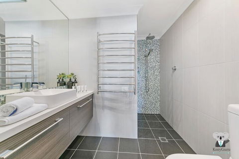 KOZYGURU ROZELLE COSY DREAM HOLIDAY HOME 3 BED HOUSE + FREE NRZ196 - Holiday Cairns 2