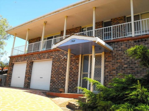 KULAROO HOUSE - Holiday Cairns 0