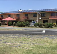 Kurrimine Beach Motel - Holiday Cairns