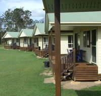Lake Barra Cottages - Holiday Cairns