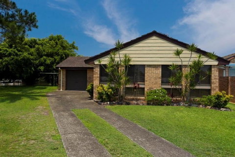 LAKE HOUSE ON ELOUERA - Holiday Cairns 1