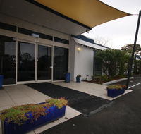 Lake Munmorah Motel - Holiday Cairns