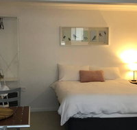 Lakefront Peace Apartments Studio 4 - Holiday Cairns