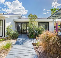 Lamour Holiday Beach House - Holiday Cairns