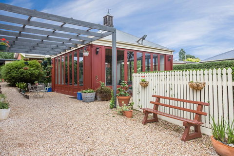 Lancefield Guest House - Holiday Cairns 0